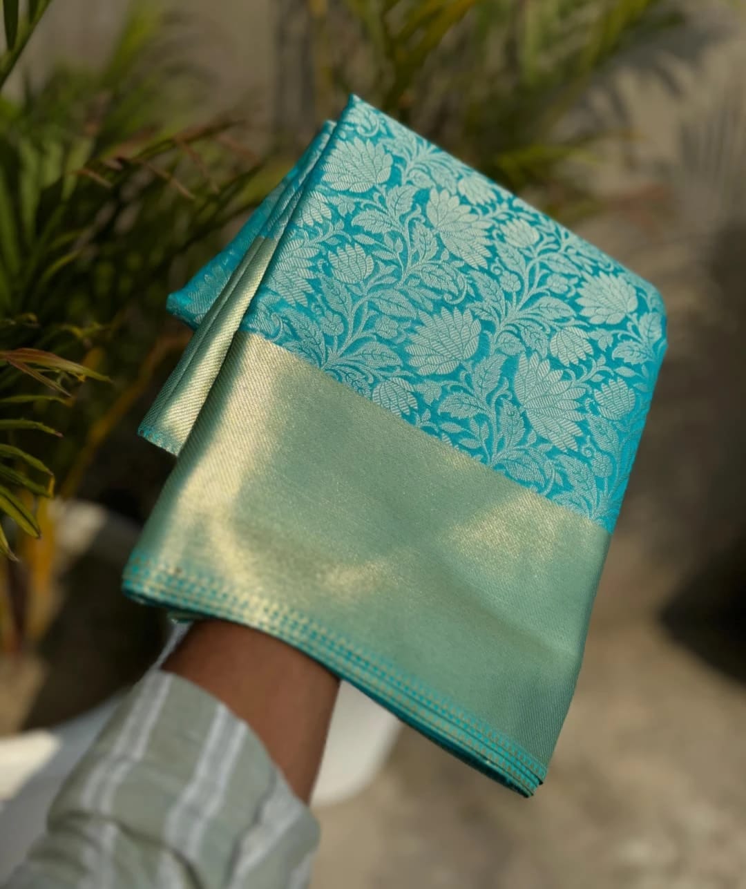 Banarasi Semi Pattu saree